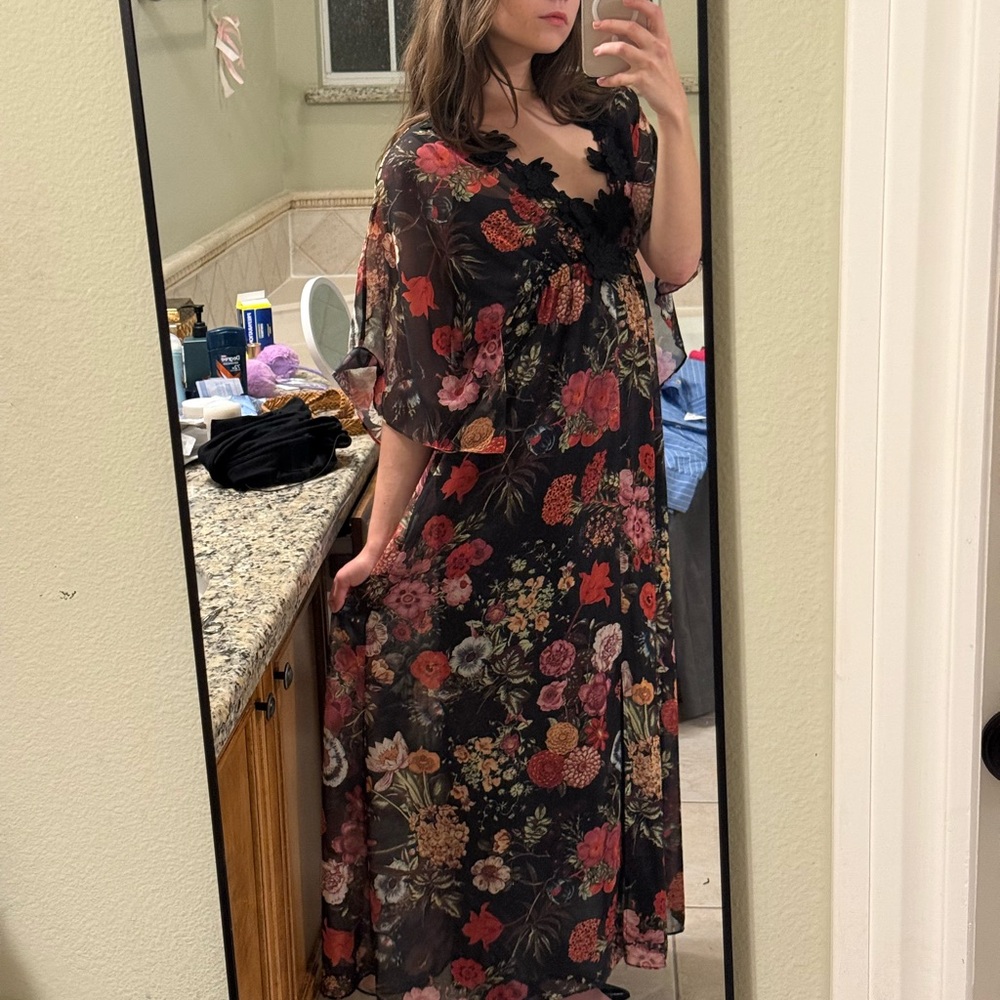 Farm Rio Flower dress - Picture 2 of 8